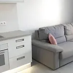 Appartement Impeccable 3 pièces avec balcons, la plage à 50m Juan les pins proche Cannes *