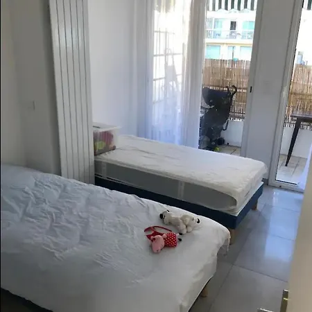 Impeccable 3 Pieces Avec Balcons, La A 50m Juan Les Pins Proche Cannes Apartment *