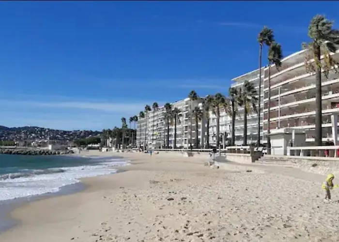 Impeccable 3 Pièces Avec Balcons, La à 50m Juan Les Pins Proche Cannes Antibes